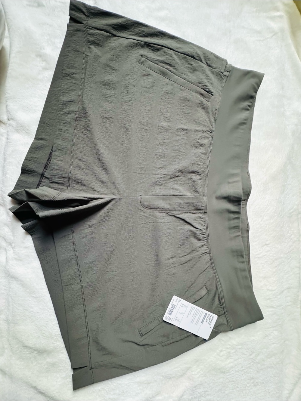 NWT Athleta Trekkie North Short Women’s Size 24 Olive Green Hiking Travel Shorts